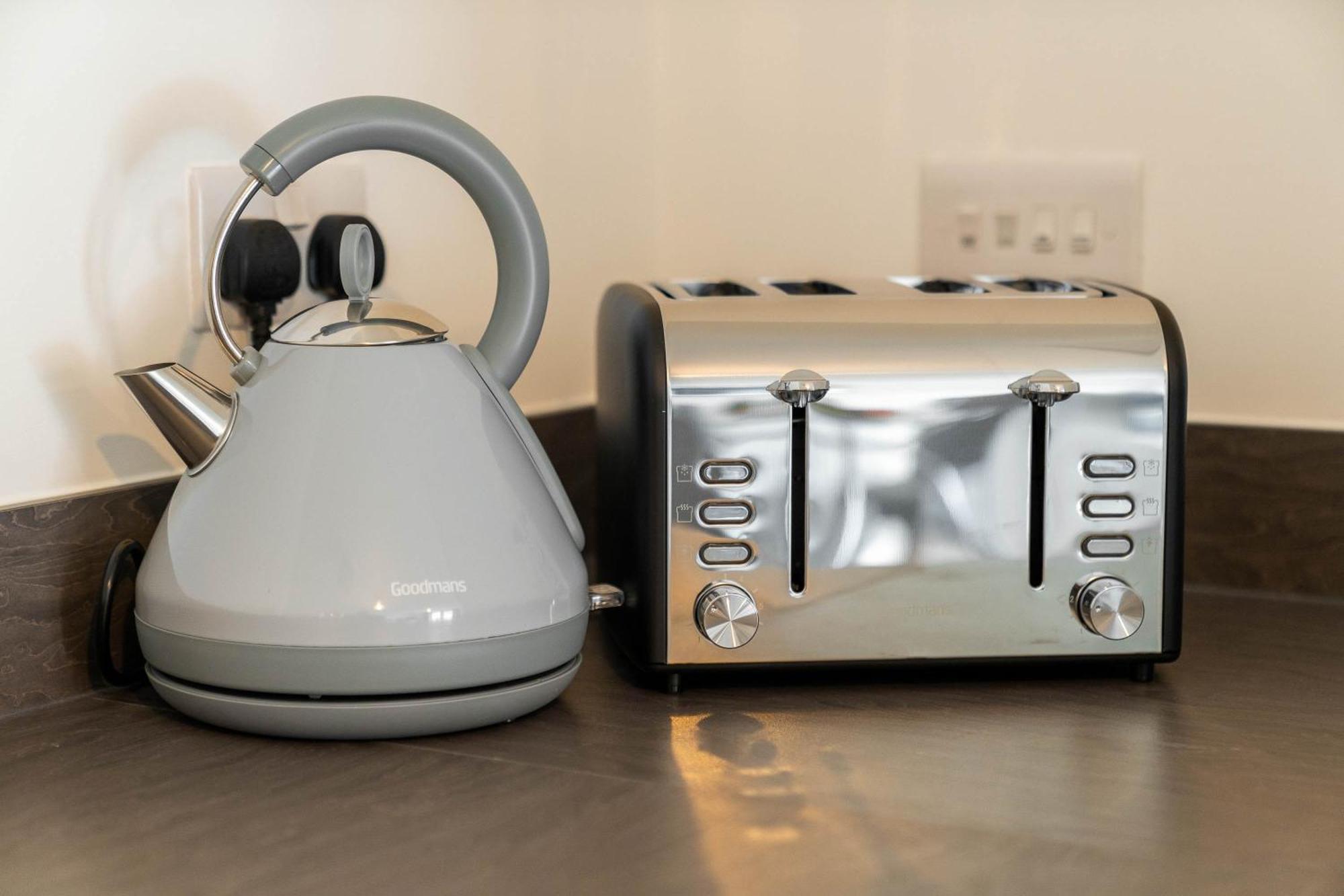 Luxury Apartment - Twin Beds - Selly Oak - Off-Street Parking - Free Netflix & Wifi - Top Rated 9Cc Бірмінгем Екстер'єр фото